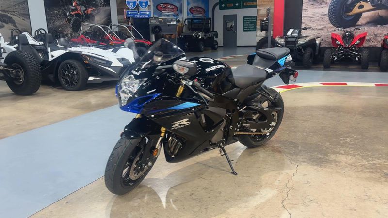 New 2027 Suzuki GSX-R750 Image 4