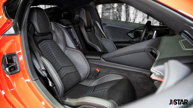 2025 Chevrolet Corvette Stingray photo 10