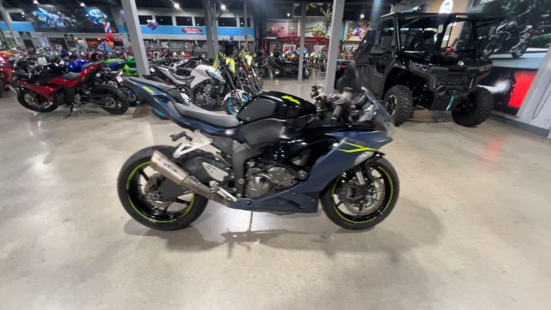 Used 2023 Kawasaki NINJA ZX-6R ABS Image 9