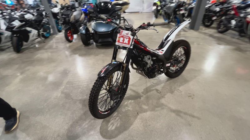 Used 2018 Honda COTA 300RR Image 8