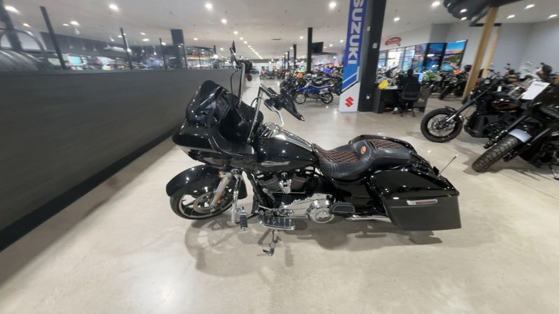 Used 2021 Harley-Davidson ROAD GLIDE Image 8