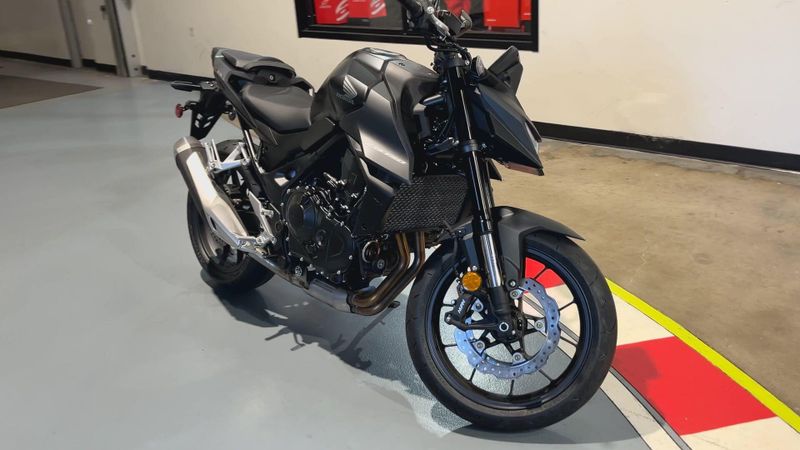 New 2025 Honda CB750 HORNET Image 3