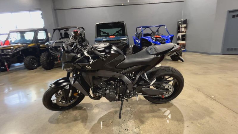 2024 Yamaha MT-09 Image 5