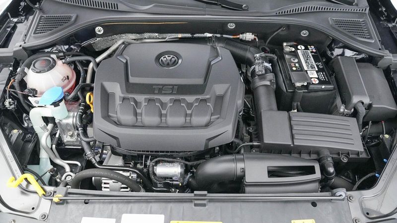 2022 Volkswagen Passat 2.0T SEImage 26