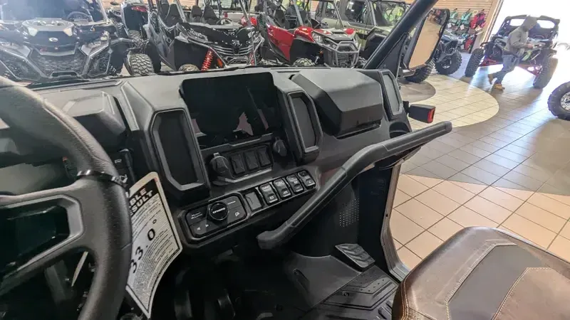 2025 CFMOTO UFORCE 1000 PRO NEBULA BLACKImage 13