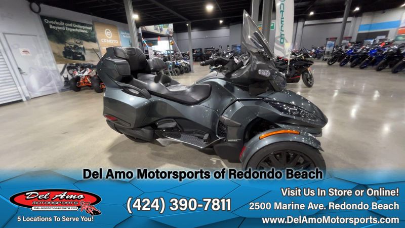 2018 Can-Am SPYDER RT-SE6 Image 5