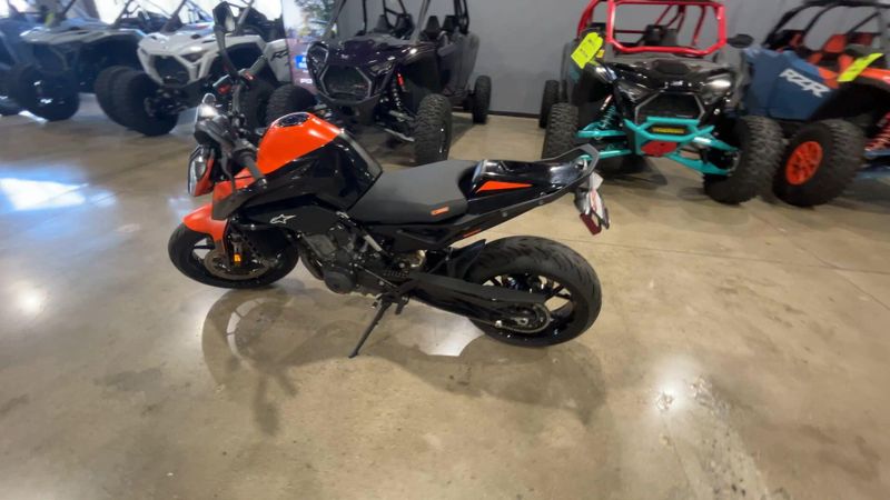 Used 2022 KTM 890 DUKE Image 6