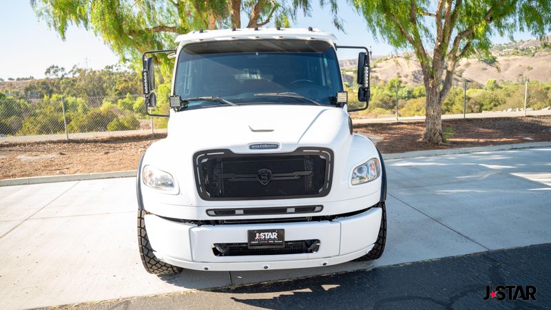 2016 Freightliner M2 106 Sport Chassis photo 6
