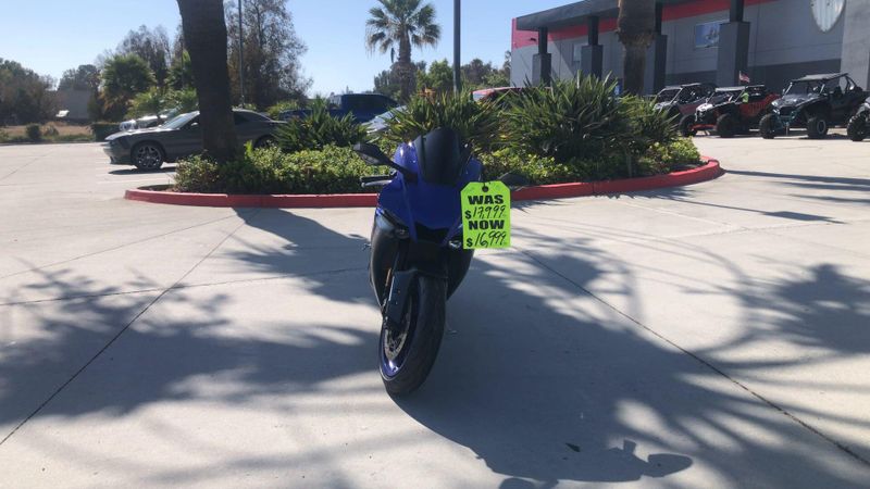 Used 2023 Yamaha YZF-R1 CA Image 3