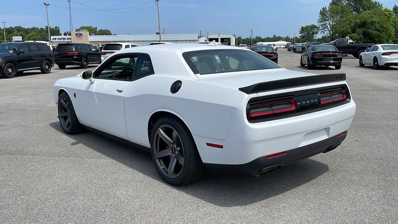2023 Dodge Challenger SRT8 Hellcat photo 4