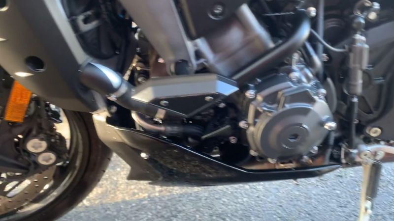 Used 2023 Yamaha MT-10 Image 3