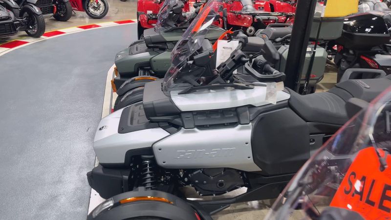 New 2025 Can-Am CANYON STANDARD Image 9