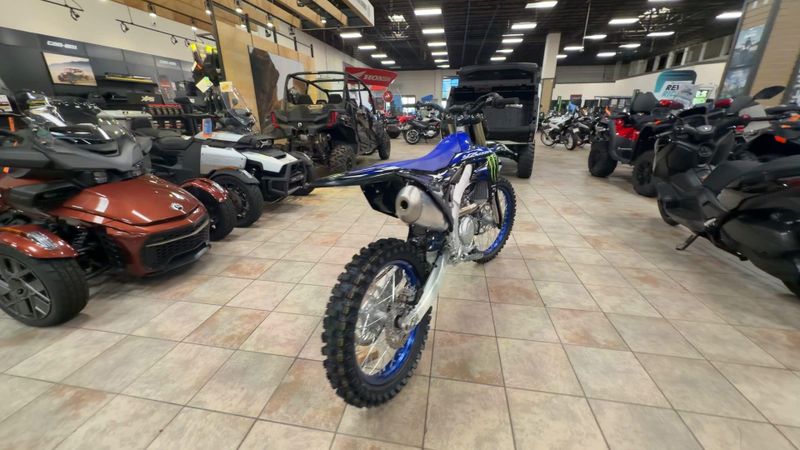 New 2027 Yamaha YZ450F MONSTER EDITION Image 8