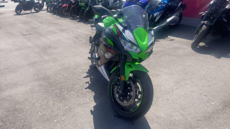 Used 2022 Kawasaki NINJA ZX-6R ABS Image 3
