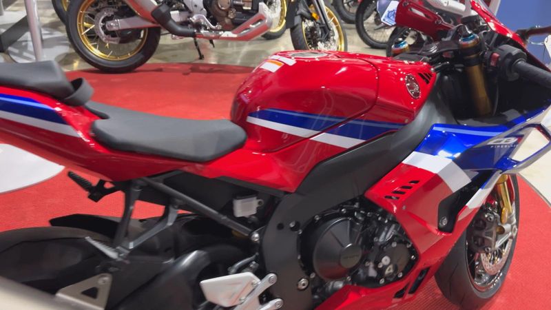 New 2025 Honda CBR1000RR-R FIREBLADE SP Image 4