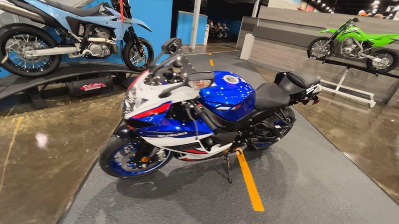 New 2026 Suzuki GSX-R600Z 40TH ANNIVERSARY EDITION Image 4