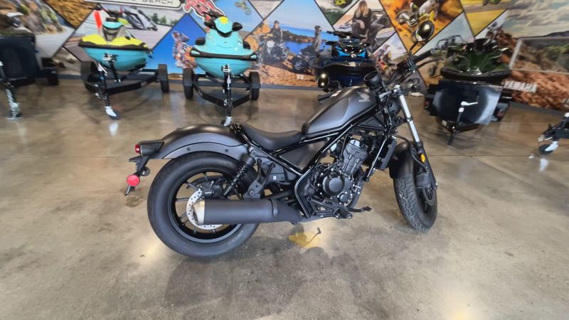 2022 Honda REBEL 300 Image 8
