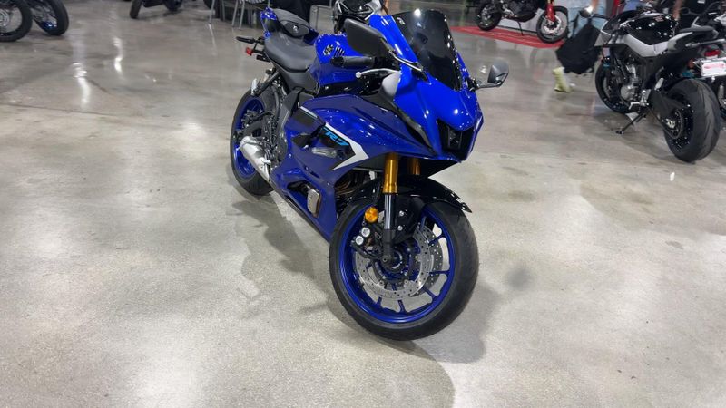 New 2025 Yamaha YZF-R7 Image 2