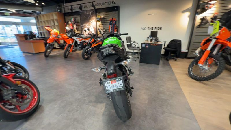 Used 2022 Kawasaki NINJA 650 Image 4
