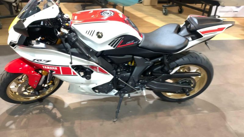 Used 2022 Yamaha YZF-R7 CA Image 5
