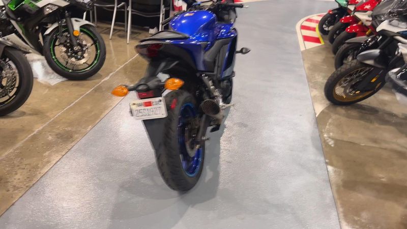 Used 2022 Yamaha YZF-R3 ABS Image 3