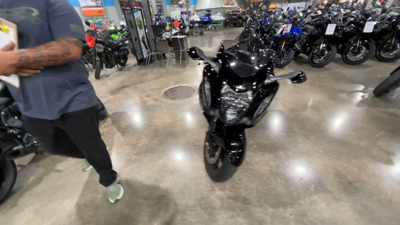 Used 2025 Suzuki Hayabusa Image 3