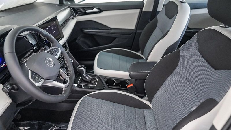 New 2025 Volkswagen Taos 1.5T SImage 19