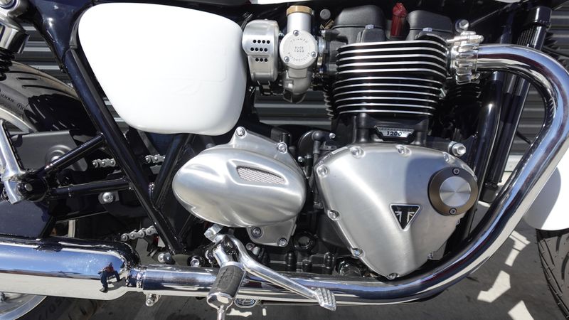 New 2025 Triumph Bonneville T120 Elvis Edition Euro 5a 