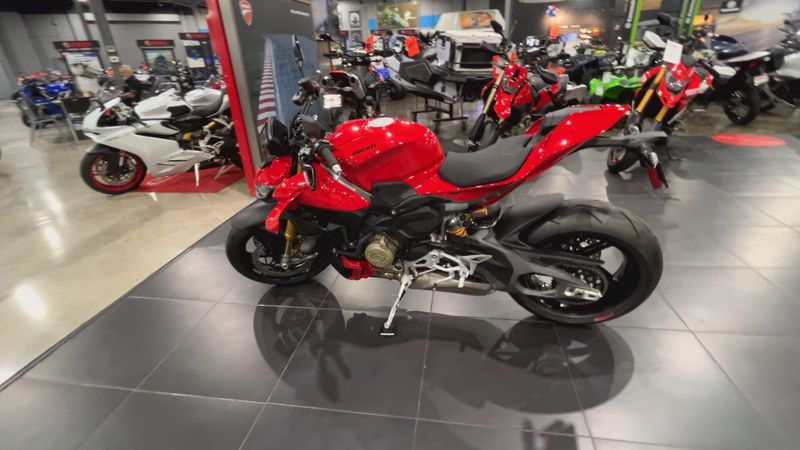 New 2025 Ducati STREETFIGHTER V4 S 3G Image 5