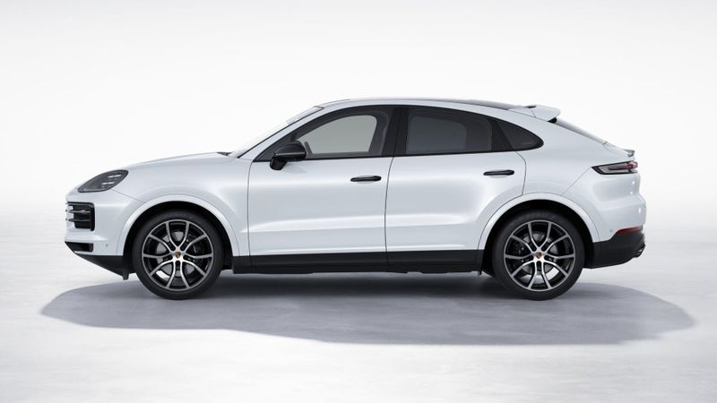 2025 Porsche Cayenne BaseImage 2