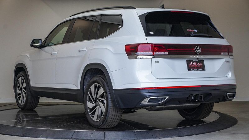 New 2025 Volkswagen Atlas 2.0T SE w/TechnologyImage 2