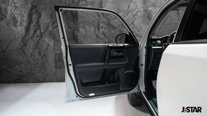 2024 Toyota 4Runner TRD Off-Road Premium photo 4