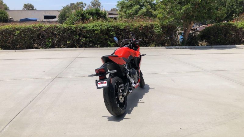 New 2026 Suzuki GSX 8R Image 9