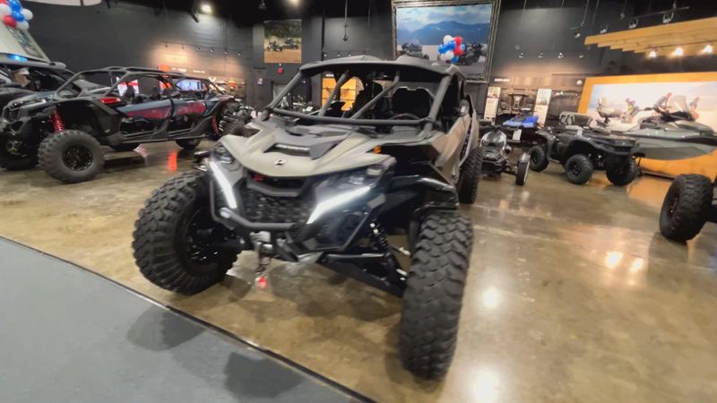 New 2026 Can-Am MAVERICK R MAX X RC WITH SMART-SHOX 999T DCT Image 7