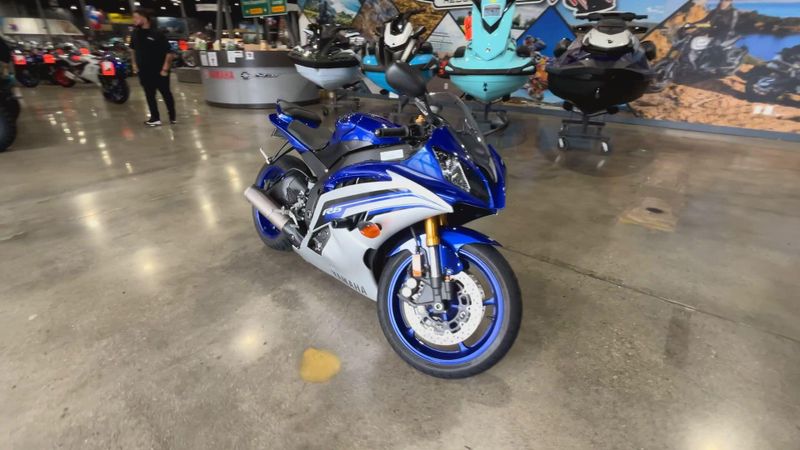 Used 2016 Yamaha YZF-R6 Image 2