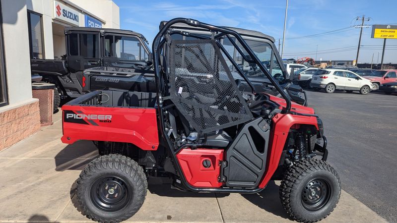 2025 Honda PIONEER 520 HERO REDImage 2