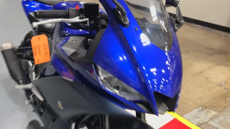 Used 2023 Yamaha YZF R3 Image 6