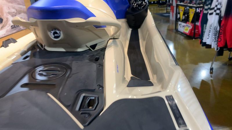 New 2025 Sea-Doo WAKE PRO 230 (SOUND SYSTEM) Image 4