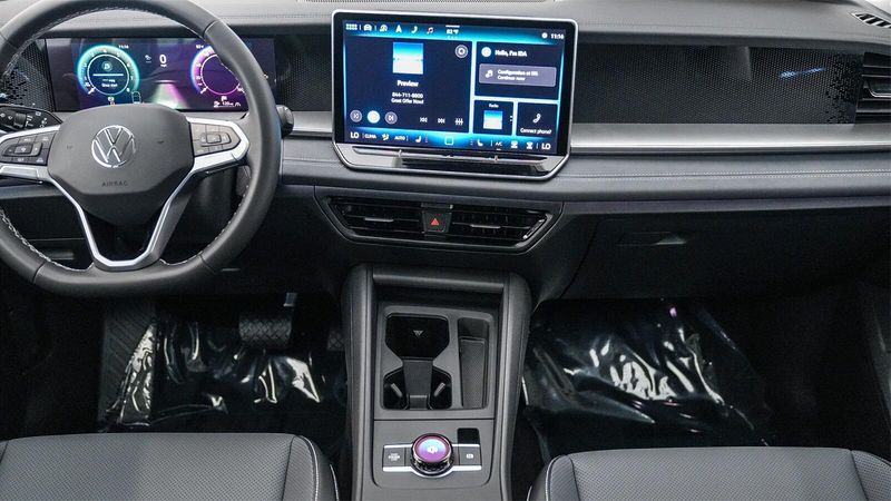 New 2025 Volkswagen Tiguan 2.0T SEImage 14