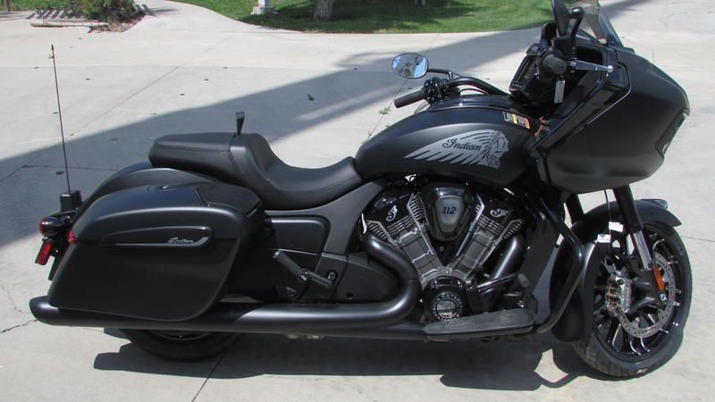 NEW 2025 INDIAN MOTORCYCLE CHALLENGER DARK HORSE 112 RA 49ST Image 3