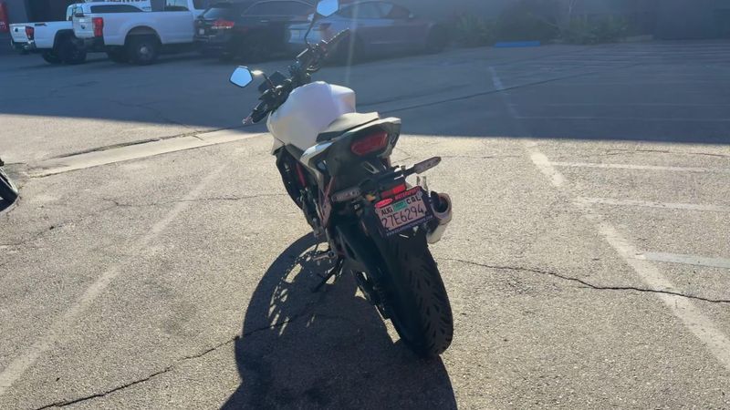 Used 2025 Honda CB750 HORNET Image 7