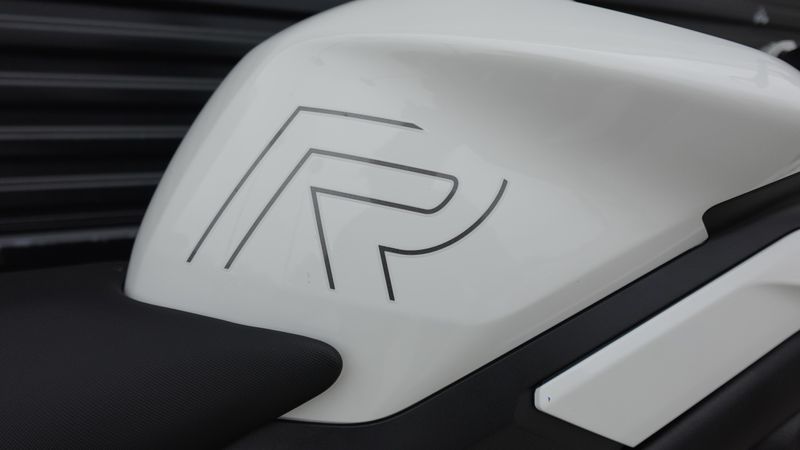 New 2025 Triumph Street Triple 765 R 