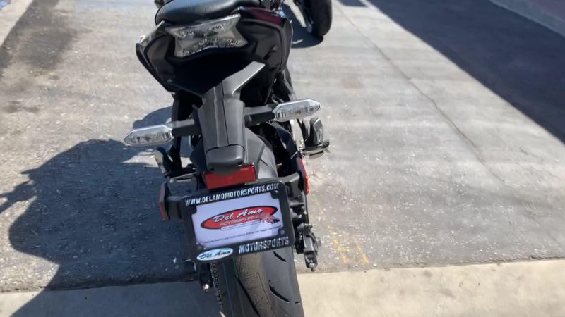 New 2025 Kawasaki Z650 Image 5