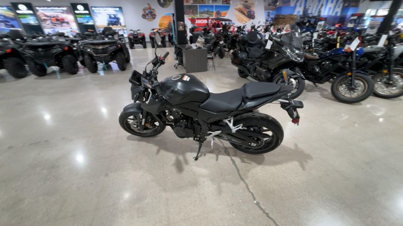 New 2026 Honda CB500 HORNET ABS Image 9