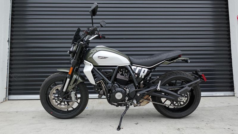 Used 2023 Ducati SCRAMBLER ICON 
