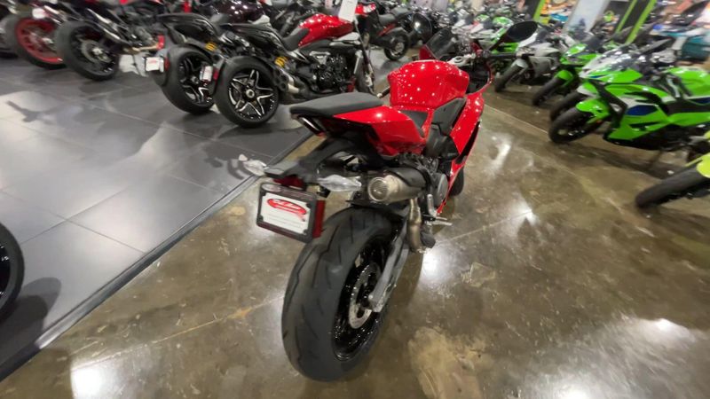 New 2026 Ducati PANIGALE V2 896 Image 7
