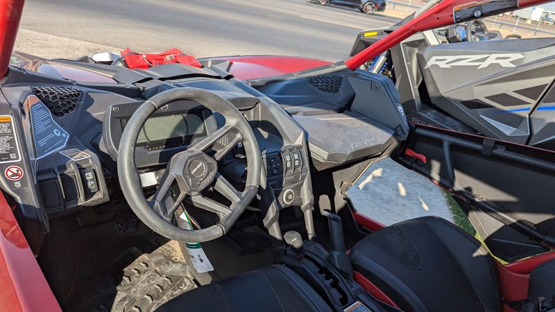 2024 Can-Am MAVERICK X3 MAX X DS TURBO RR FIERY RED AND HYPER SILVERImage 11