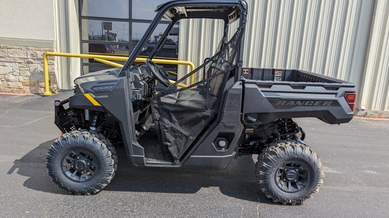 2025 Polaris RANGER 1000 PREMIUM GRANITE GRAYImage 1