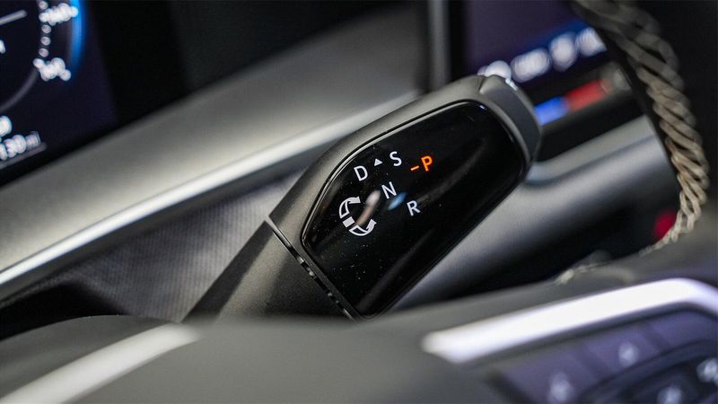 New 2025 Volkswagen Tiguan 2.0T SImage 20