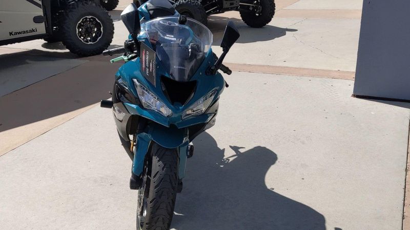 Used 2021 Kawasaki NINJA ZX-6R ABS Image 3